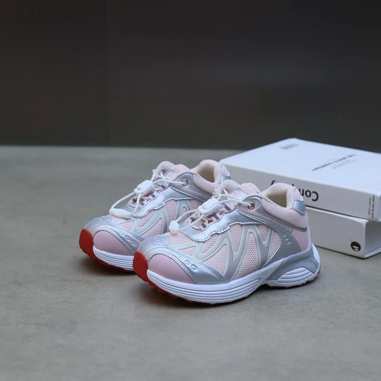 Salomon Pink Silver Wave-Pattern Synthetic Overlays Mesh Upper Lifestyle Sneakers 11