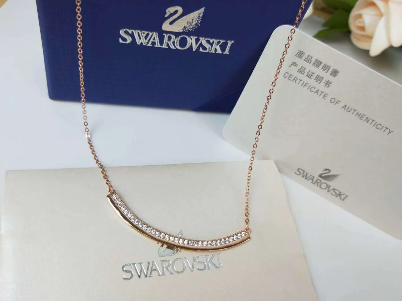 Swarovski गुलाबी सोने की वक्र पट्टी क्रिस्टल हार 3