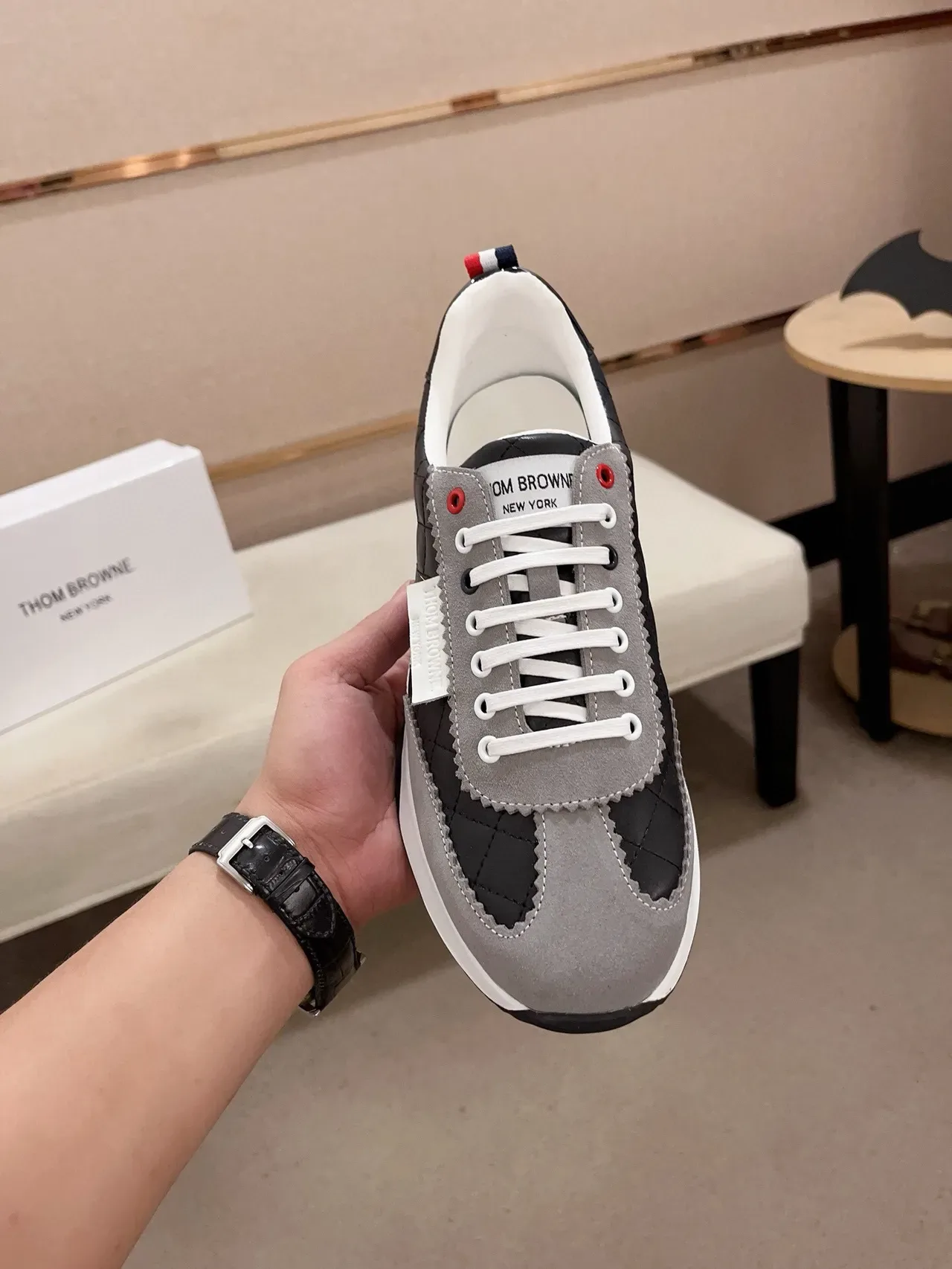 Thom Browne Tênis acolchoado Preto Cinza Branco Sneakers Lifestyle 2