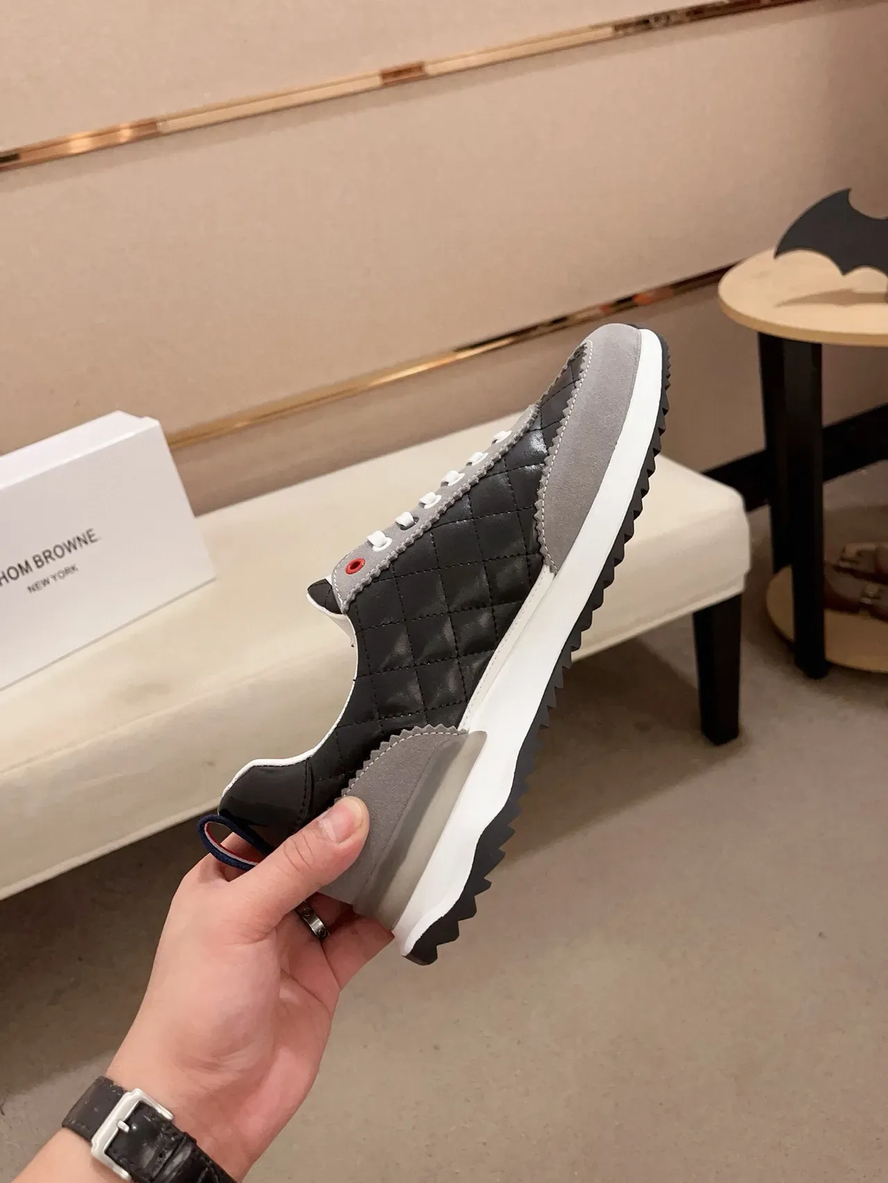 Thom Browne Tênis acolchoado Preto Cinza Branco Sneakers Lifestyle 5