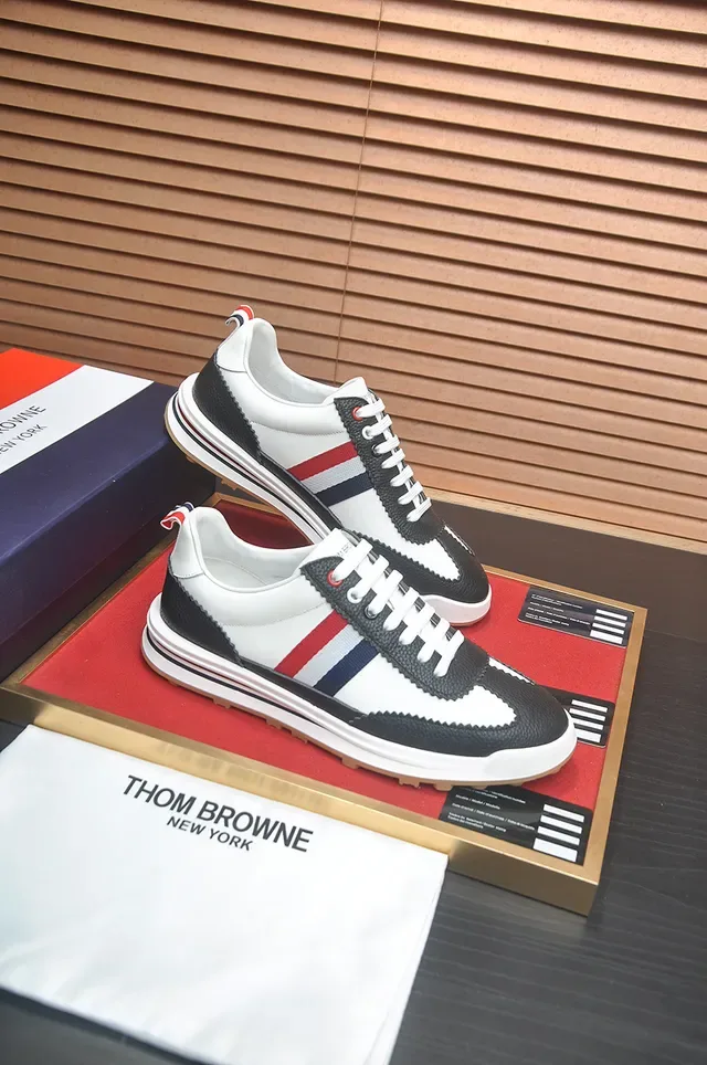 Thom Browne Zapatillas Lifestyle Blancas y Negras Low-Top de Cuero y Sintético 4