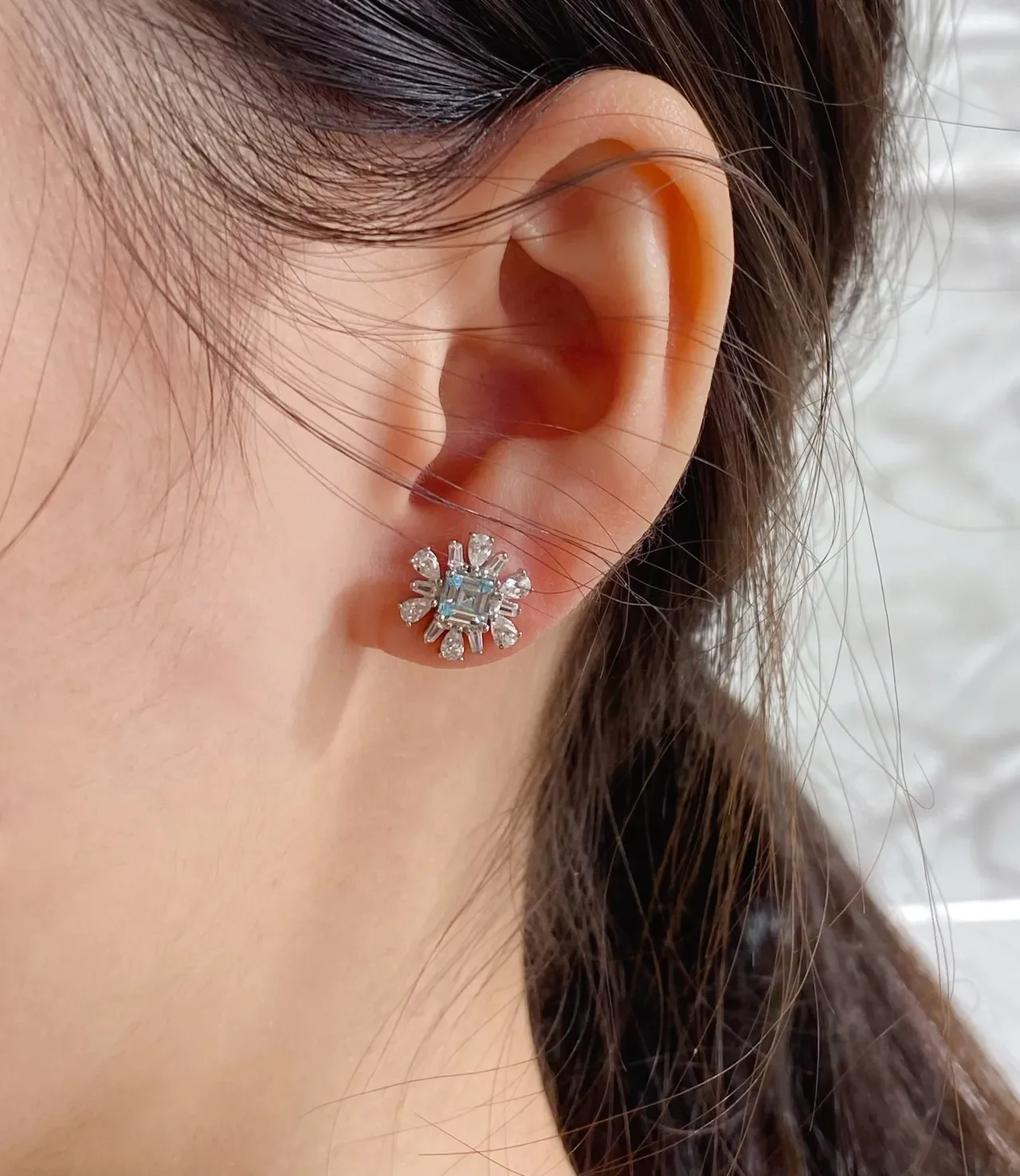 Tiffany & Co. Floral Halo 浅蓝色 方形切工 耳钉 9