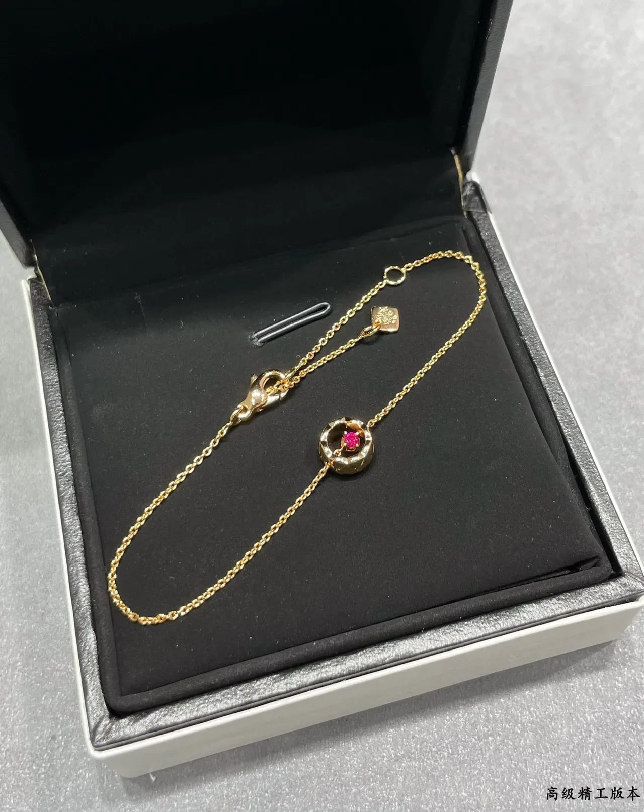 Tiffany & Co. लाल সোনা নাজুক চেইন সার্কুলার ডাবল রিং পেন্ডেন্ট ব্রেসলেট 3
