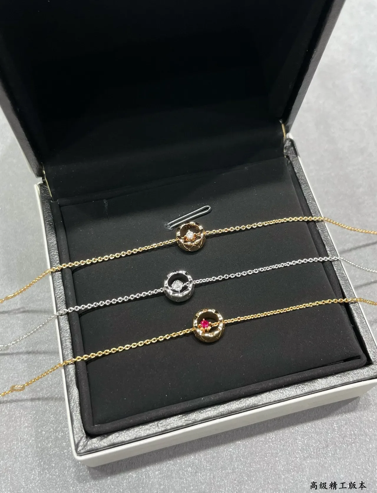 Tiffany & Co. लाल সোনা নাজুক চেইন সার্কুলার ডাবল রিং পেন্ডেন্ট ব্রেসলেট 6