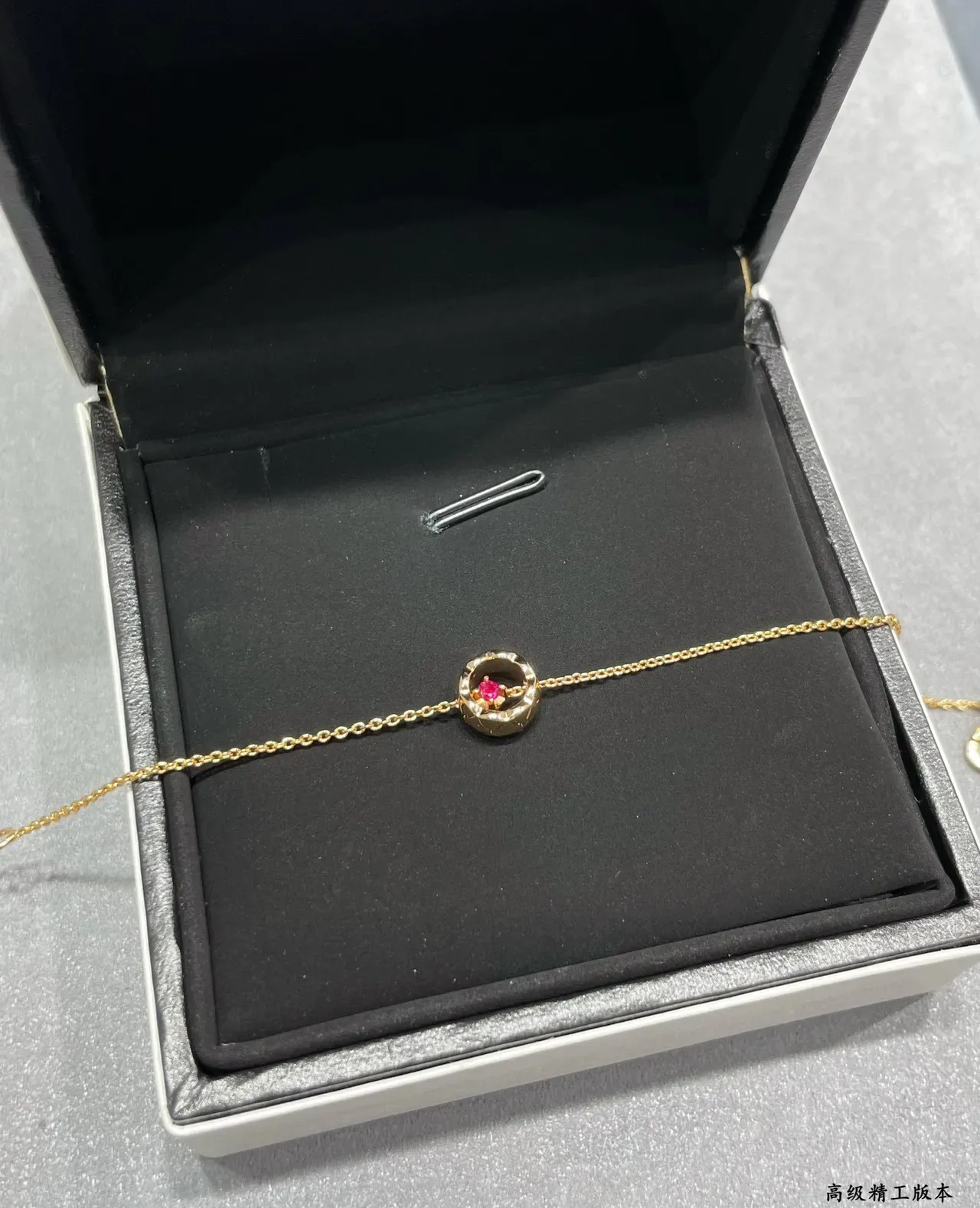 Tiffany & Co. लाल সোনা নাজুক চেইন সার্কুলার ডাবল রিং পেন্ডেন্ট ব্রেসলেট 7