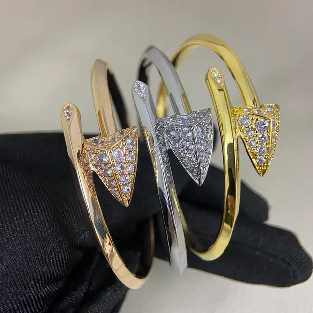 Tiffany & Co. HardWear Arrow Bangle Or et argent motif de pointe de flèche Pavé-Set cristals bracelet 2