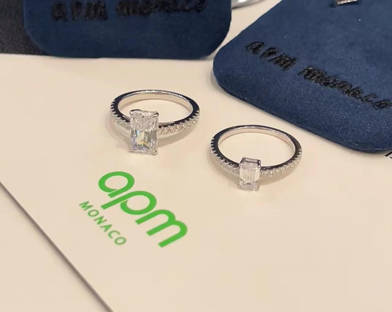 Tiffany & Co. नेवी चांदी इमराल्ड-कट सेंटर स्टोन पावे हीरा बैंड रिंग 4