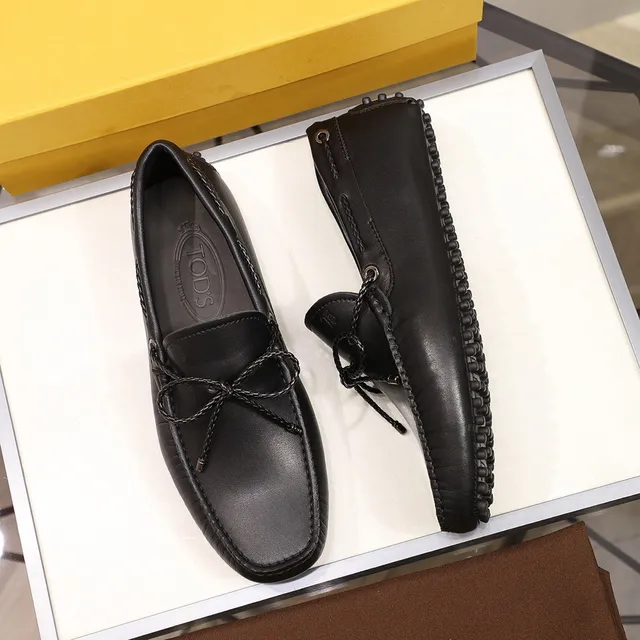 Tod's কালো চামড়া বোনা গোঁট বিবরণ লুফার 8