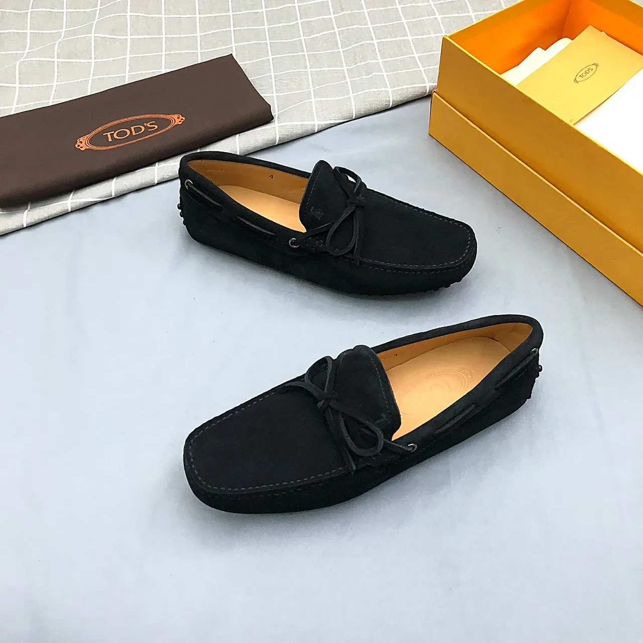 حذاء لوفر Tod's بوه أسود بيج سويد أبو علوة تفصيل 9