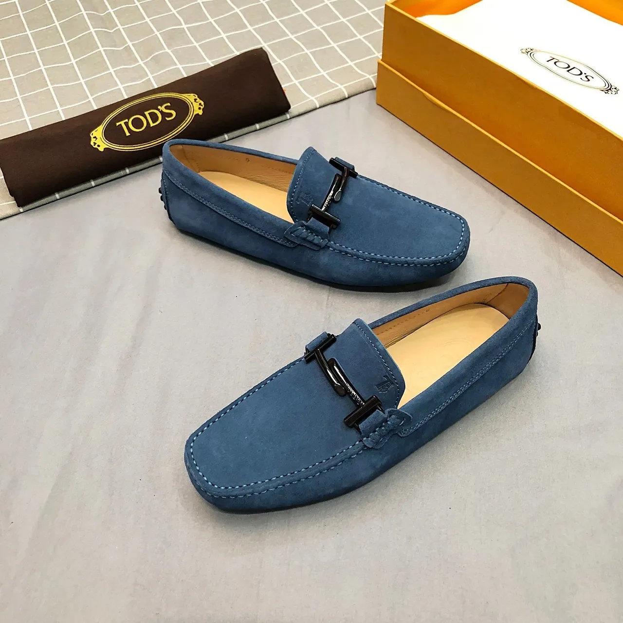 Tod's Horsebit 蓝色麂皮男士乐福鞋 3