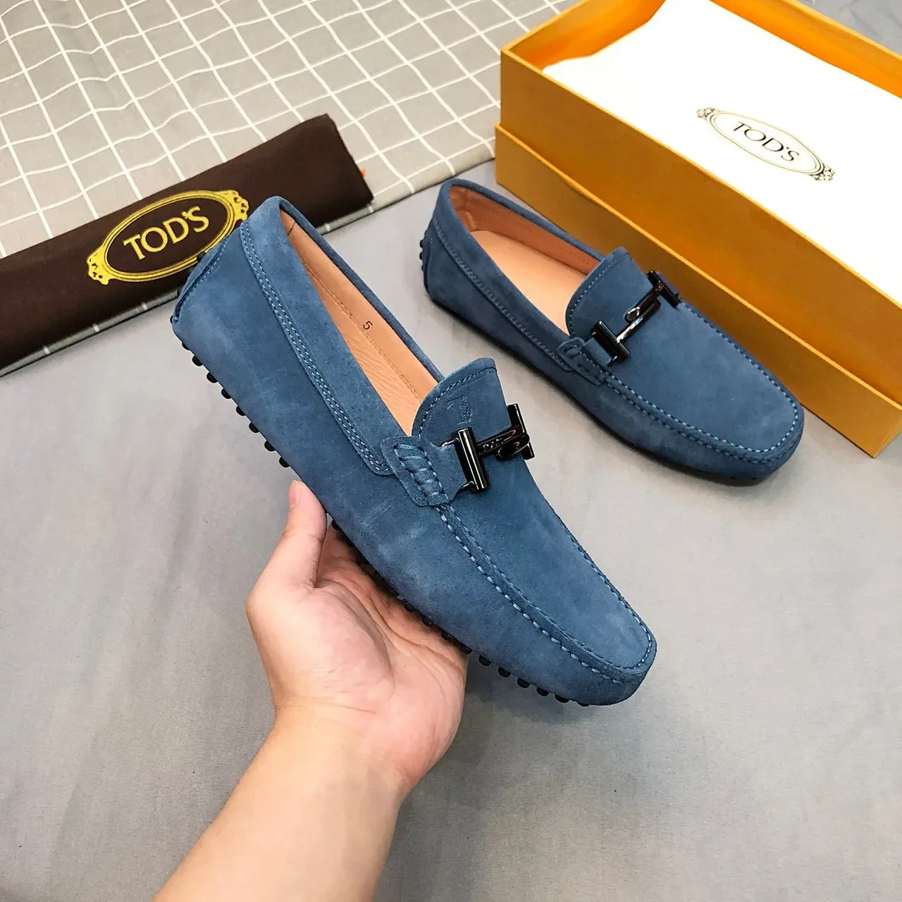 Tod's Horsebit 蓝色麂皮男士乐福鞋 9