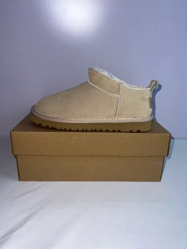 UGG 米棕麂皮羊毛内里雪靴 5