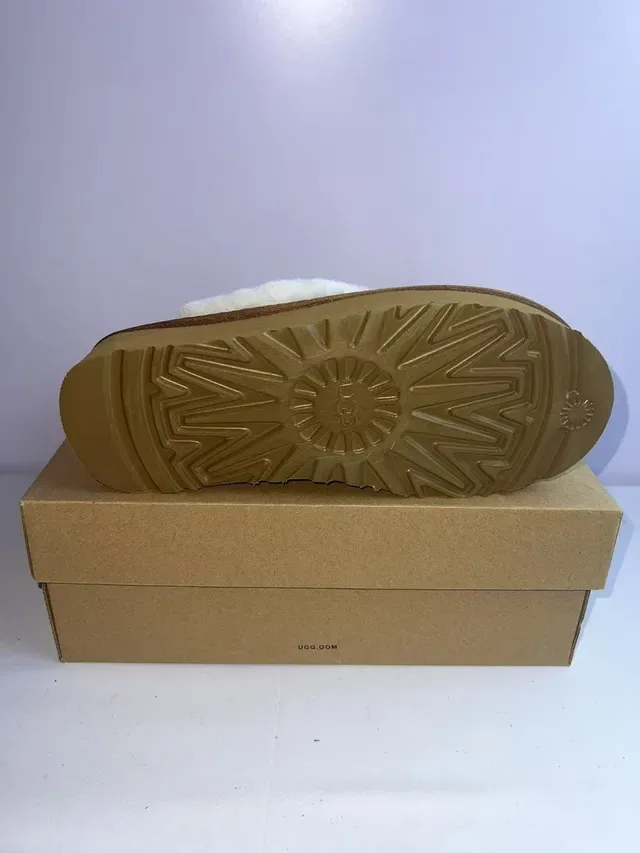 UGG بيج أبيض منصة مبطنة بجلد الغنم نعال 2