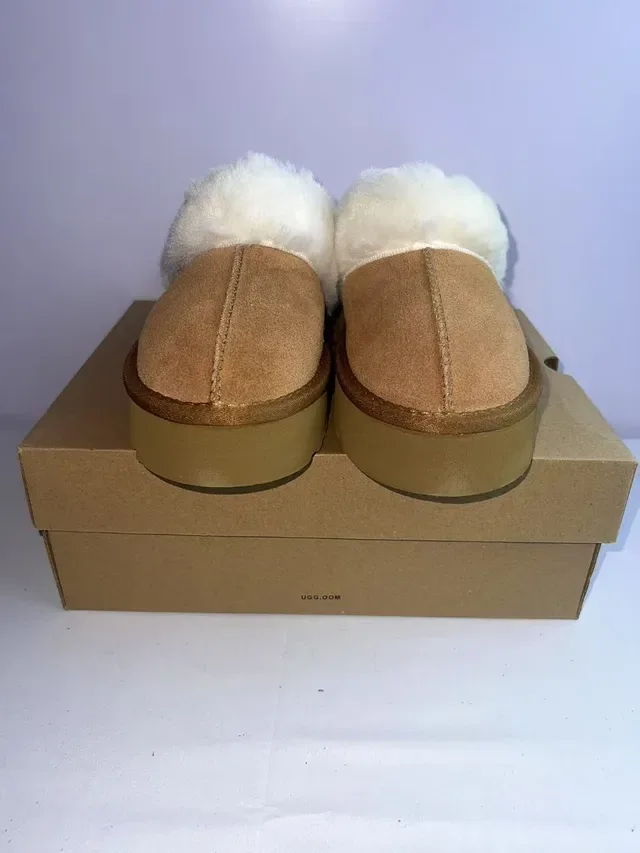 UGG بيج أبيض منصة مبطنة بجلد الغنم نعال 5
