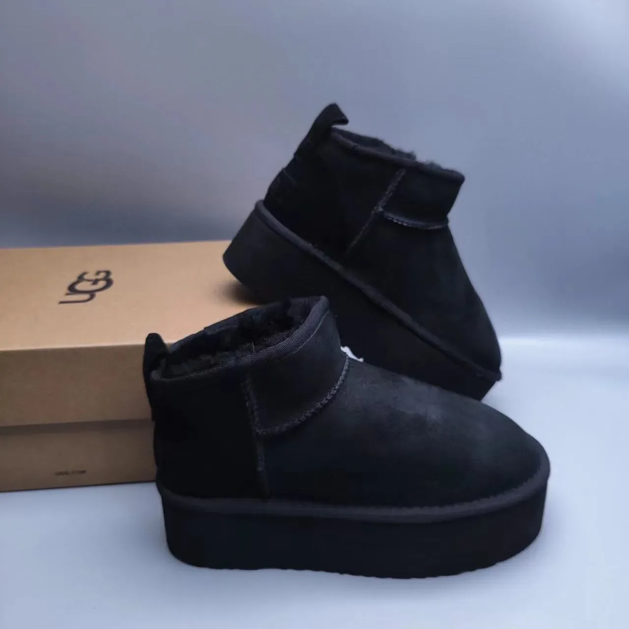 UGG काला प्लेटफॉर्म सोल शियरलिंग लाइनड कफ स्नो बूट 5