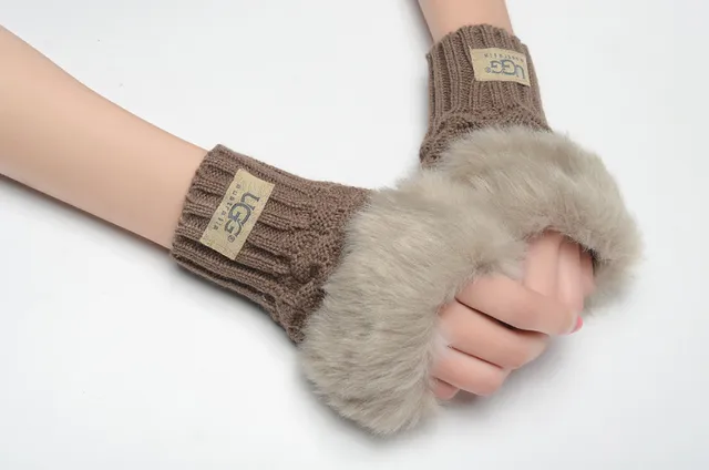 UGG Luvas Marrom Bege com Punho de Shearling Rematado 23