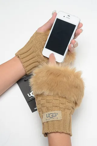 UGG Luvas Marrom Bege com Punho de Shearling Rematado 24