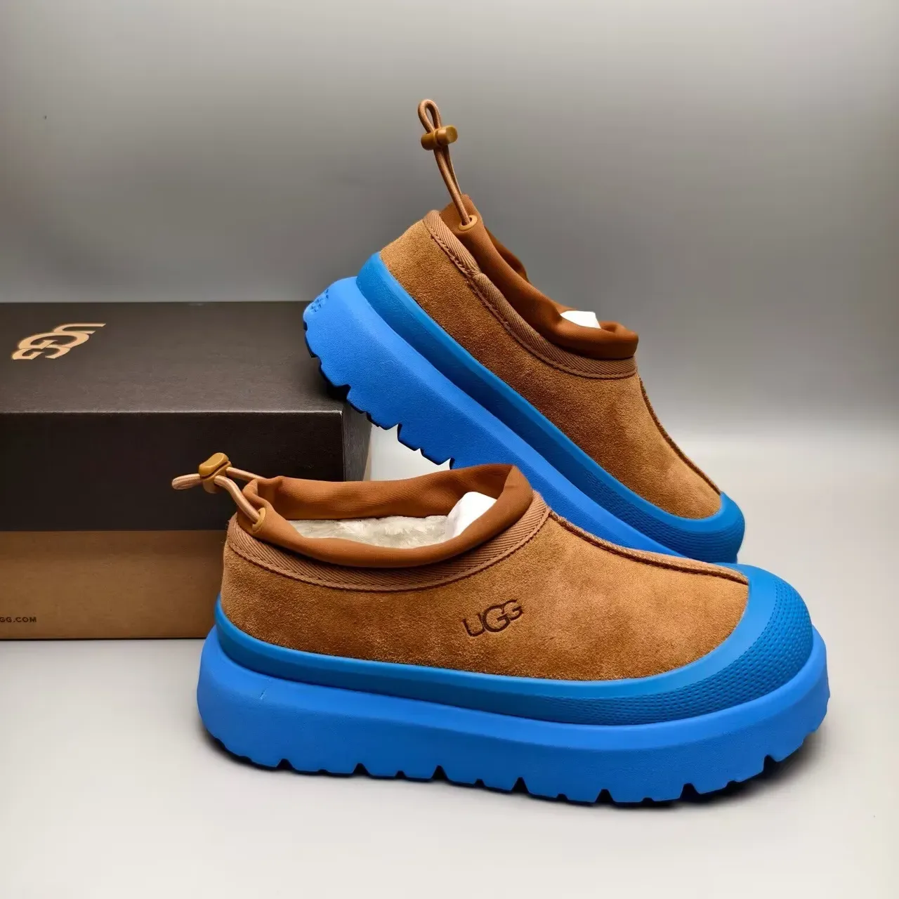 UGG أحذية ثلجية بني أزرق صوفية سليب أون 4