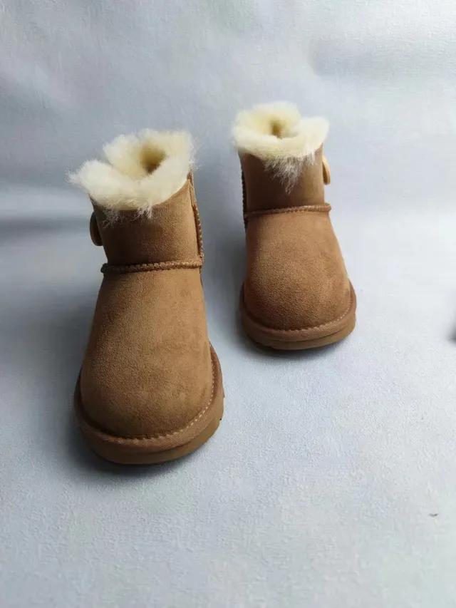 UGG Classic Mini Button Tan बर्फ जूते 12