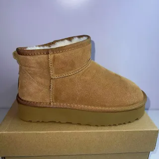 UGG Classic Mini 棕色麂皮羊毛内里平台雪靴