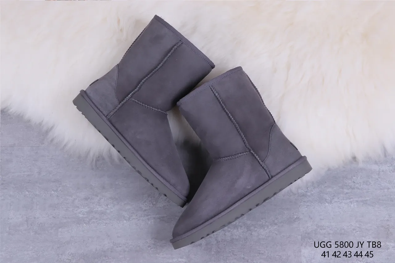 UGG Classic Short Charcoal Gray Snow Boots 7