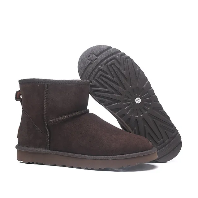 UGG Classic Short Bottes de Neige en Daim Marron Chocolat 3