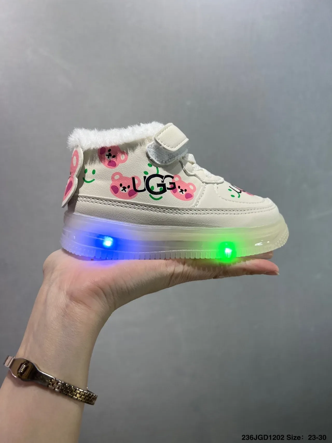 UGG Kids Tênis Lifestyle com Motivo de Urso Iluminável de Cano Alto 4