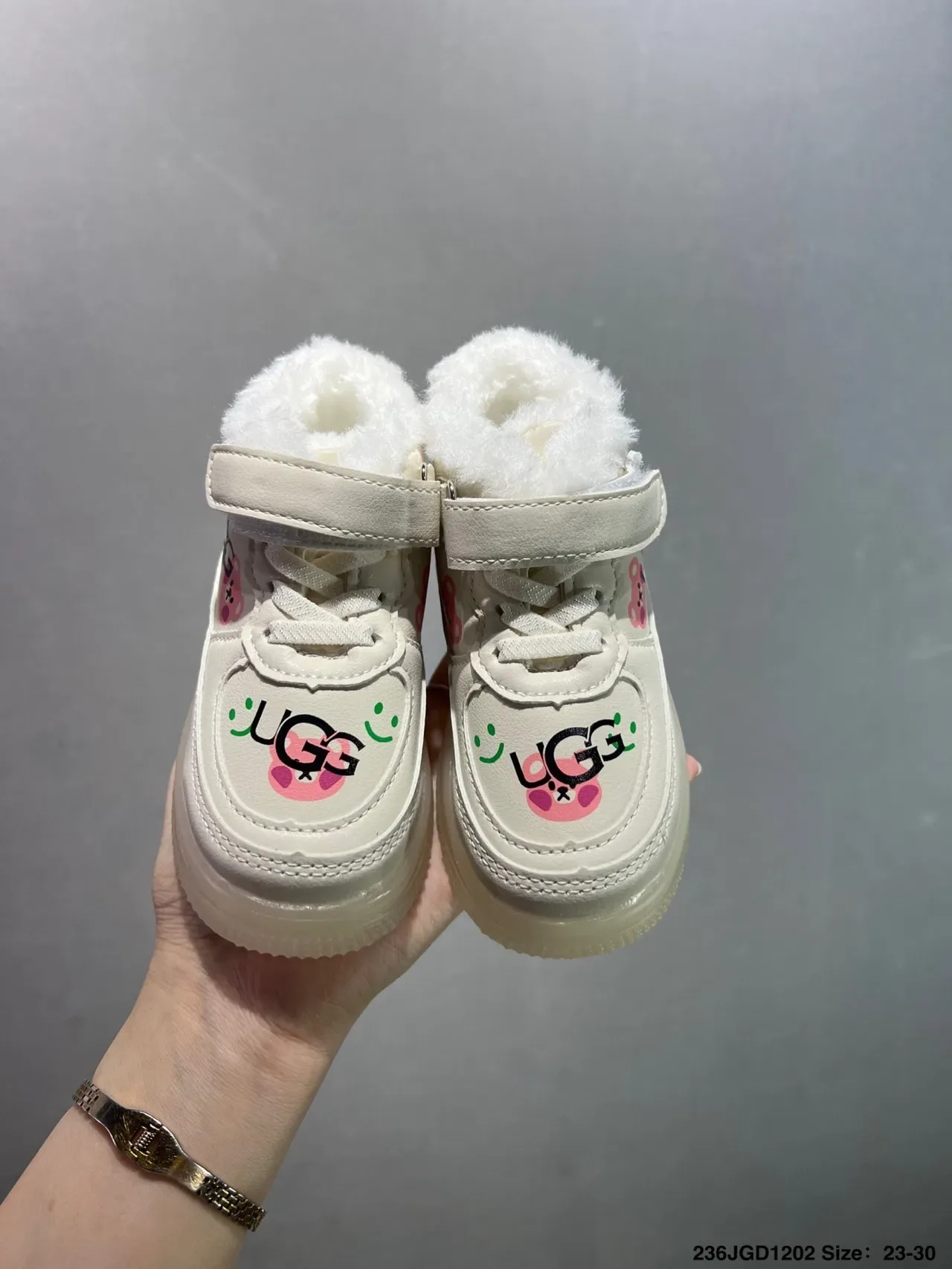 UGG Kids Tênis Lifestyle com Motivo de Urso Iluminável de Cano Alto 10
