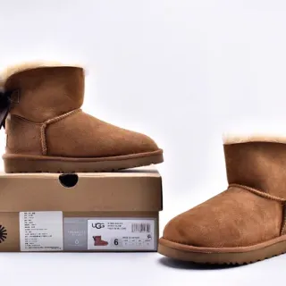 UGG ميني بايلي باو كستنائي أحذية ثلج