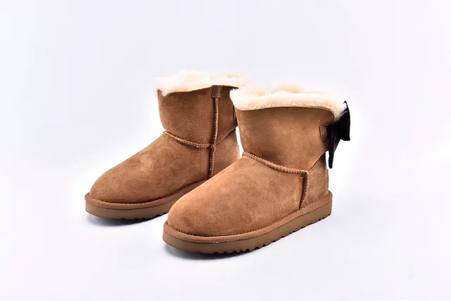 UGG Mini Bailey Bow 栗色雪靴 2