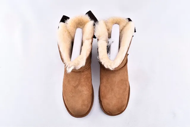 UGG Mini Bailey Bow 栗色雪靴 3