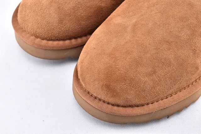 UGG Mini Bailey Bow 栗色雪靴 10