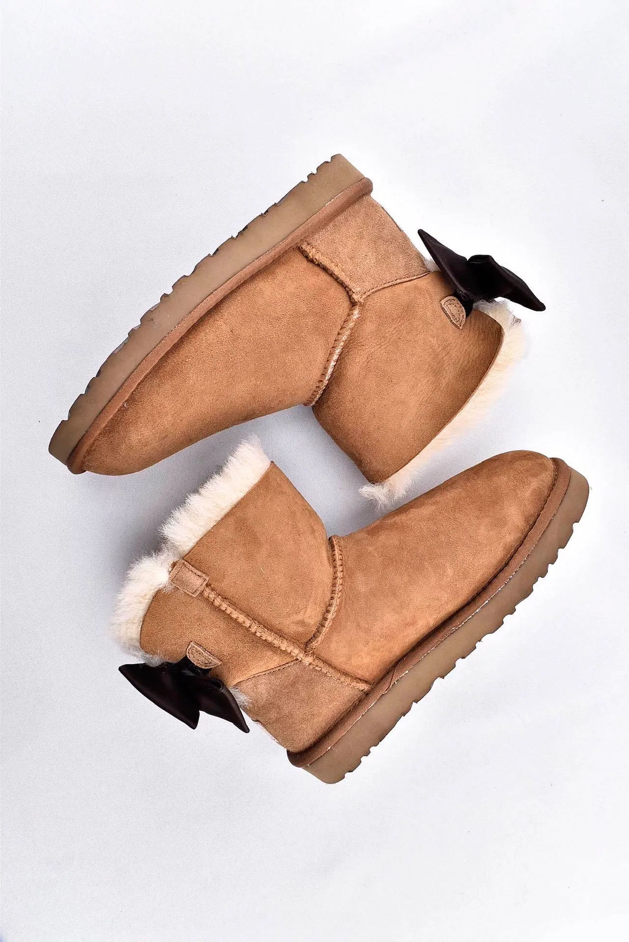 UGG Mini Bailey Bow 栗色雪靴 12