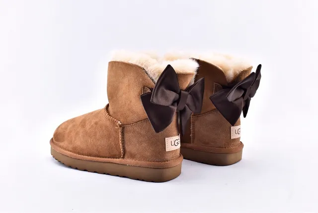 UGG Mini Bailey Bow 栗色雪靴 14