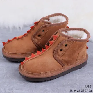 UGG 镶钉麂皮羊毛衬里雪靴