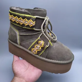 UGG Tasman 军绿黄色平台鞋底刺绣织带雪靴