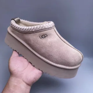 UGG Tasman Zapato Casual de Ante Beige con Plataforma Slip-On
