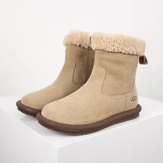 UGG Tasman Bottines de cheville daim beige avec revers en agneau 2