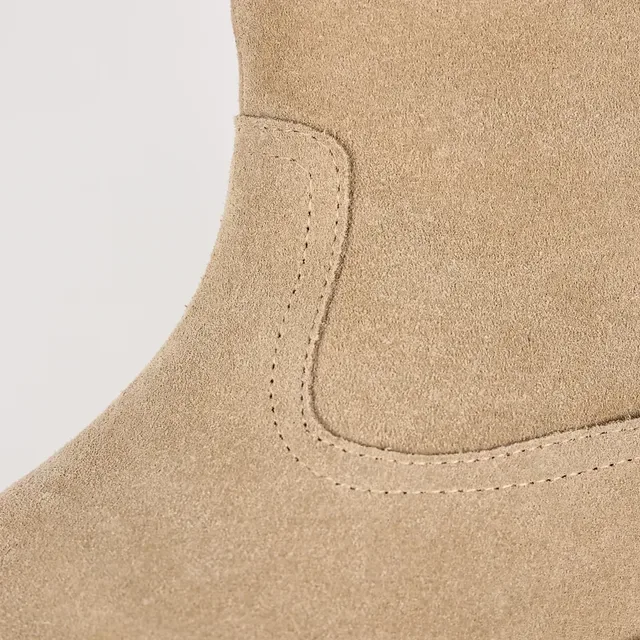 UGG Tasman Bottines de cheville daim beige avec revers en agneau 6