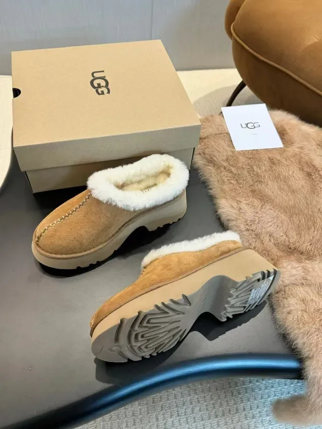 UGG Tasman Zapatos Casuales Beige Suela Plataforma Forro de Lana 3