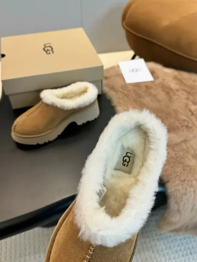 UGG Tasman Zapatos Casuales Beige Suela Plataforma Forro de Lana 4