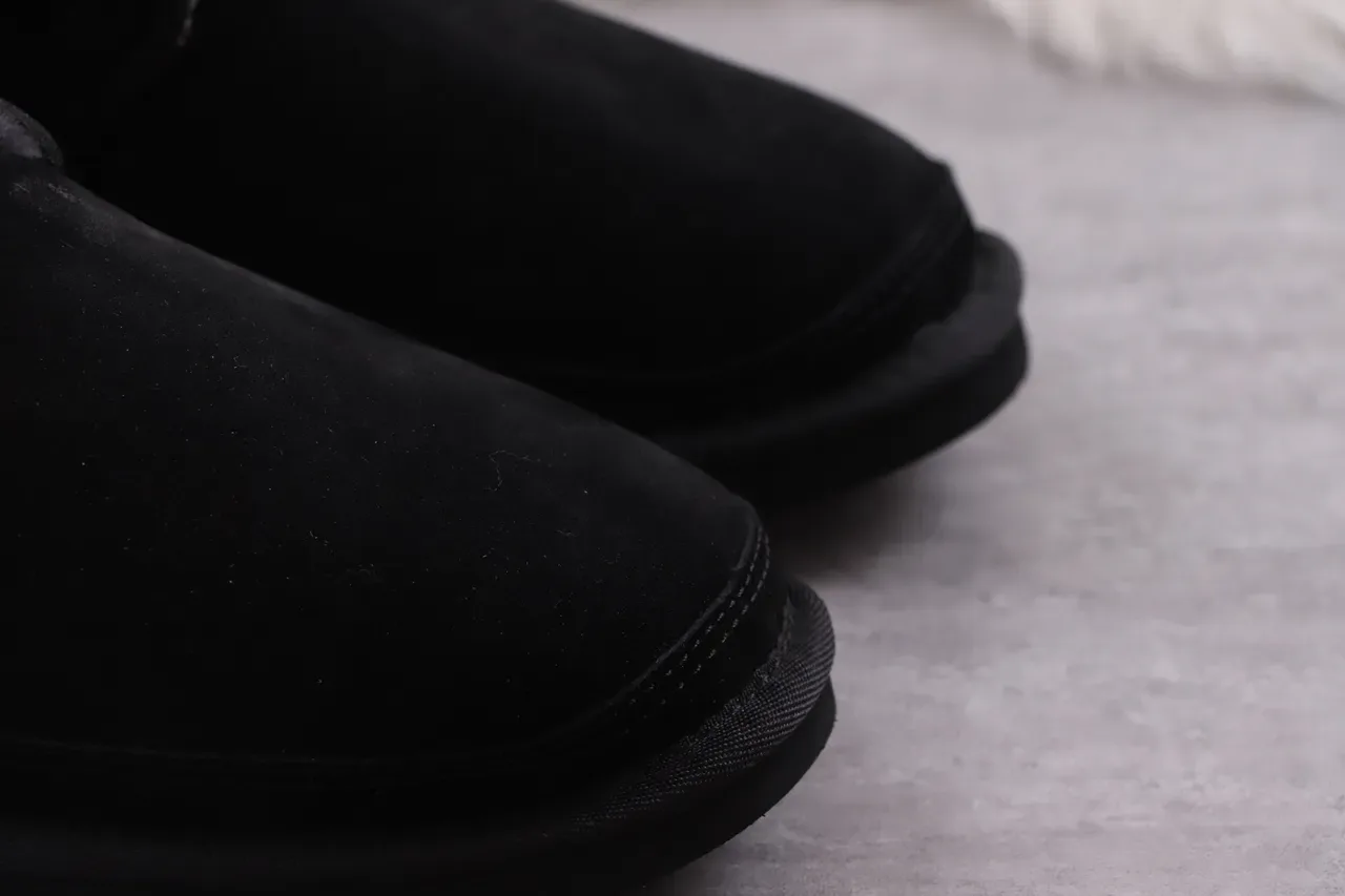 UGG تاسمان أحذية ثلج أسود جلد مخملي مبطن 10
