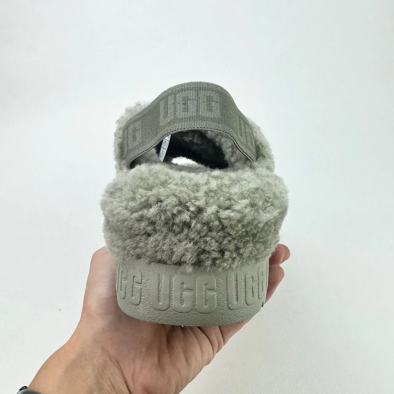 Chaussons UGG Tasman gris en shearling à plateforme 4