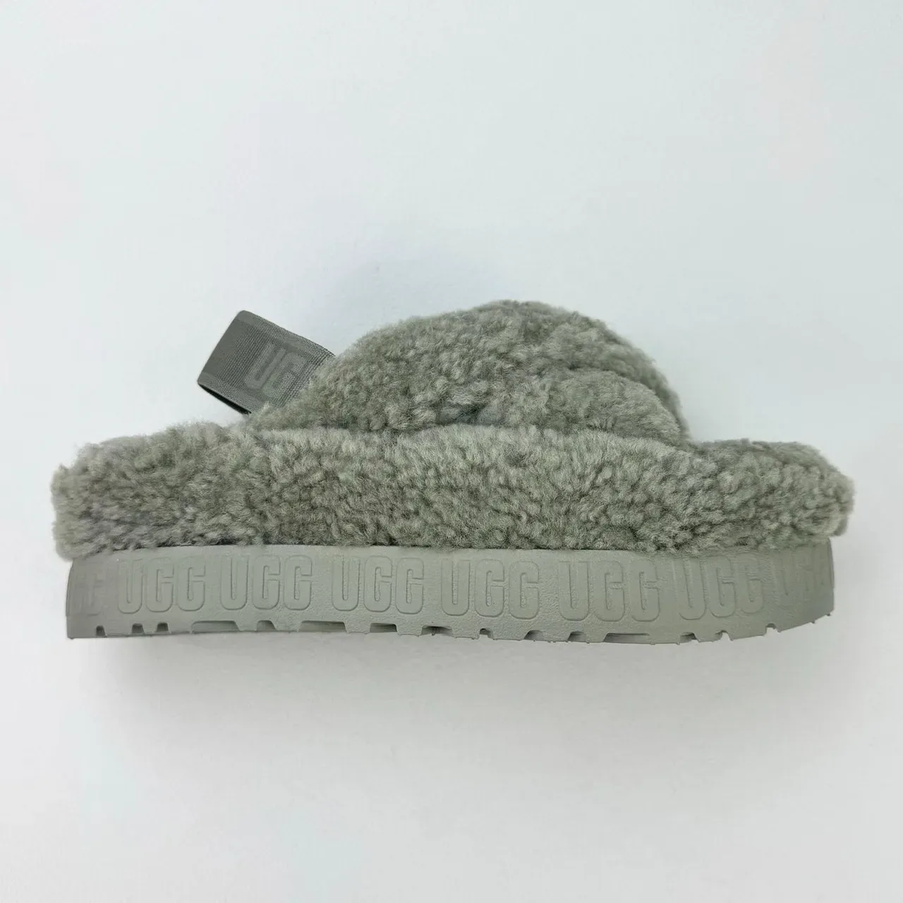 Chaussons UGG Tasman gris en shearling à plateforme 9