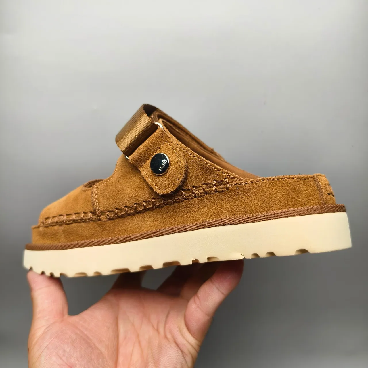 UGG Tasman تان جلد الغزال منصة كاجوال صندل 4