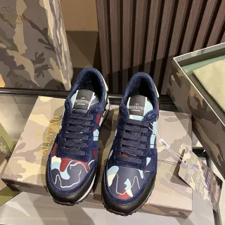 Valentino कैमोफ्लाज प्रिंट सूड लाइफस्टाइल स्नीकर