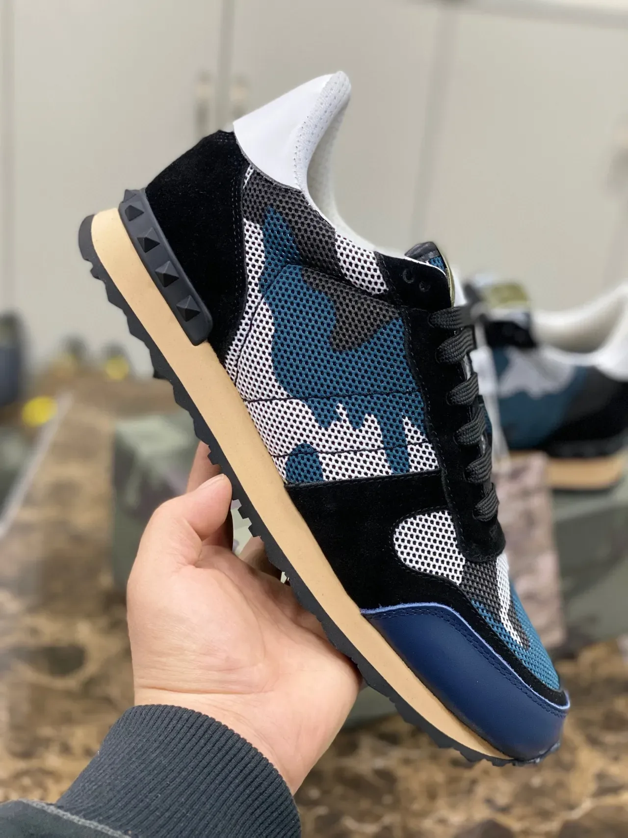 Valentino Garavani Sneakers Lifestyle Maille Camo et Daim 4
