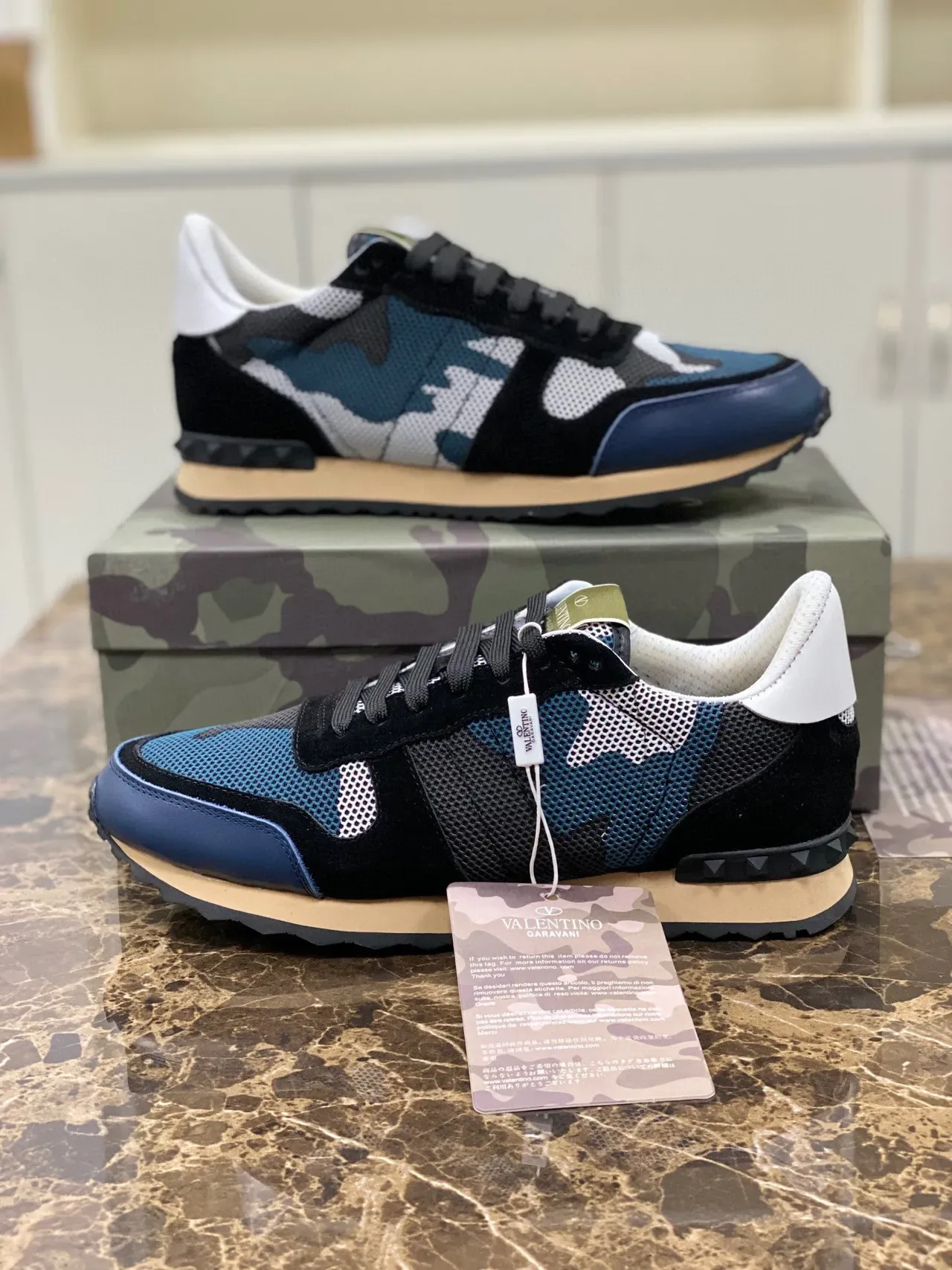 Valentino Garavani Sneakers Lifestyle Maille Camo et Daim 6