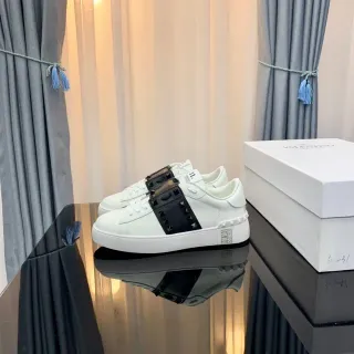 Valentino Rockstud Branco e Preto com tachinhas Lifestyle Sneakers