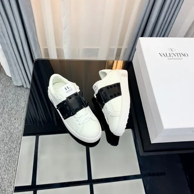 Valentino Rockstud White and Black Studded Lifestyle Sneakers 7